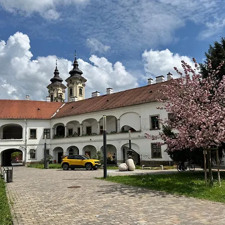 Forst-haz Apartment Eger